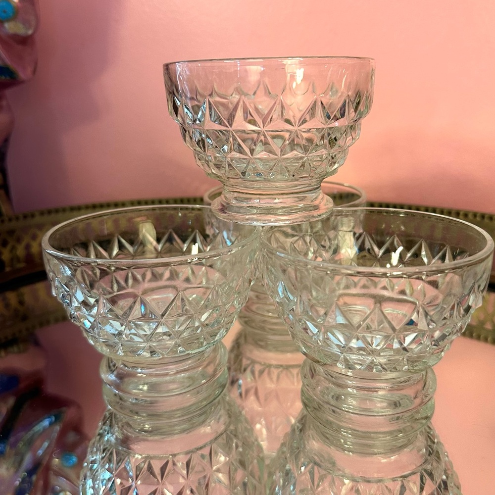Set of 4 Mid-Century Pressed Glass First Last Course Dessert Fruit Sherbet Bowls